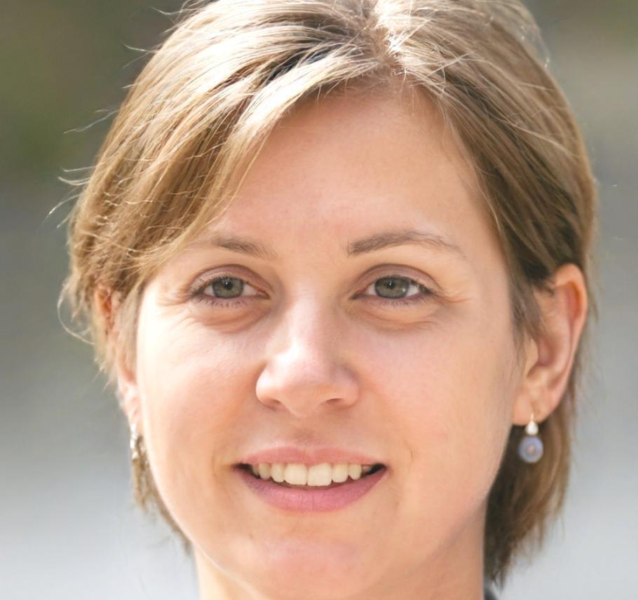 Elena Vasquez, Program Director and Blockchain Educator